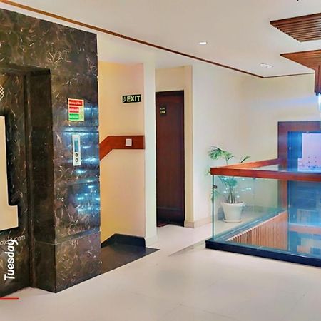 ホテル オーラ グランド バイ レベルアップ アムリトサル エクステリア 写真